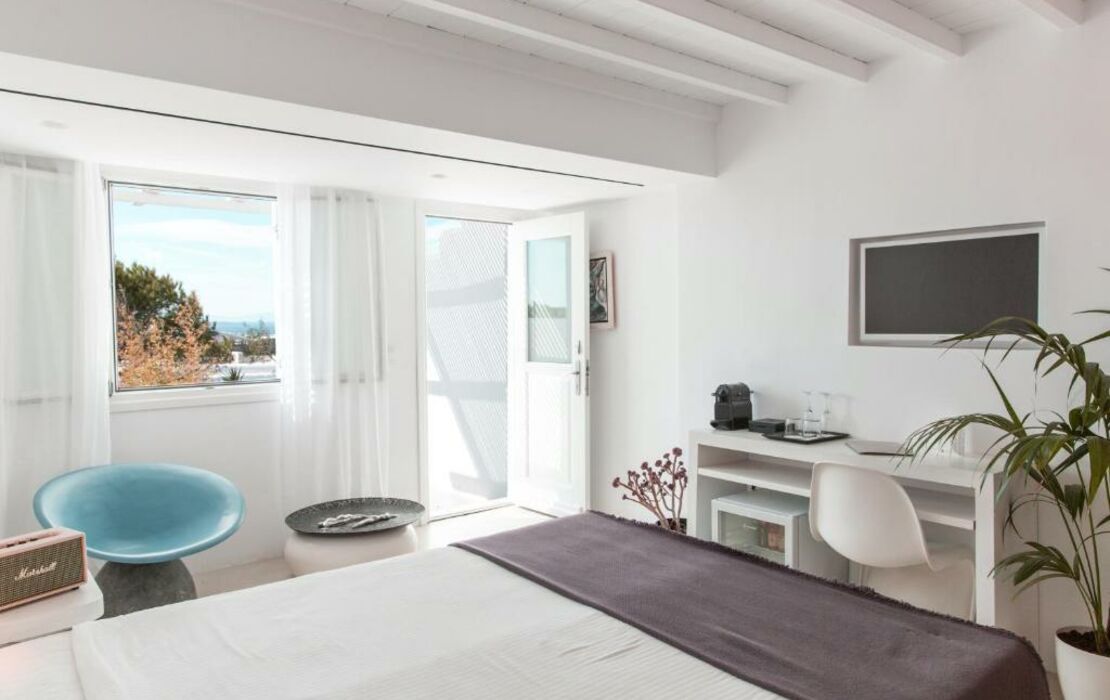 Ostraco Suites