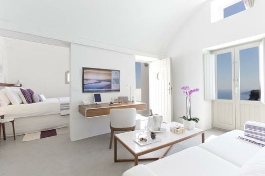 Grace Hotel Santorini, Auberge Resorts Collection