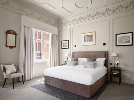 11 Cadogan Gardens Hotel & Apartments