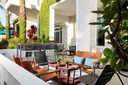 Kimpton Surfcomber Hotel, an IHG Hotel