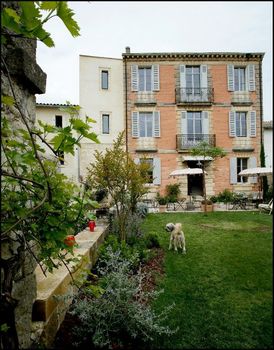 La Maison Rouge d'Uzes B&B